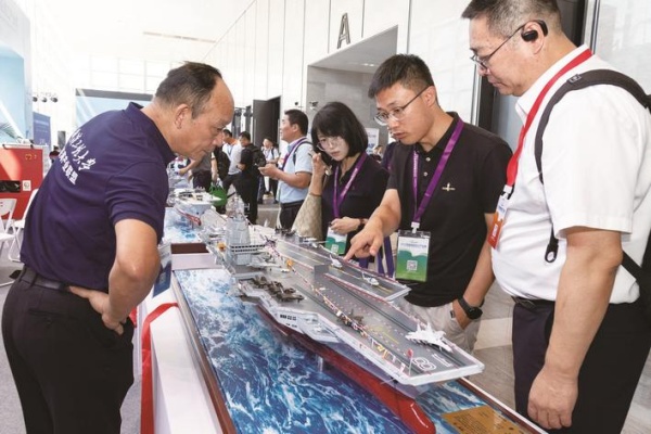 国际展团云集 中国“智造”瞩目.jpg 国际展团云集 中国“智造”瞩目.jpg